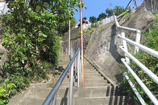 横浜山の手の急階段